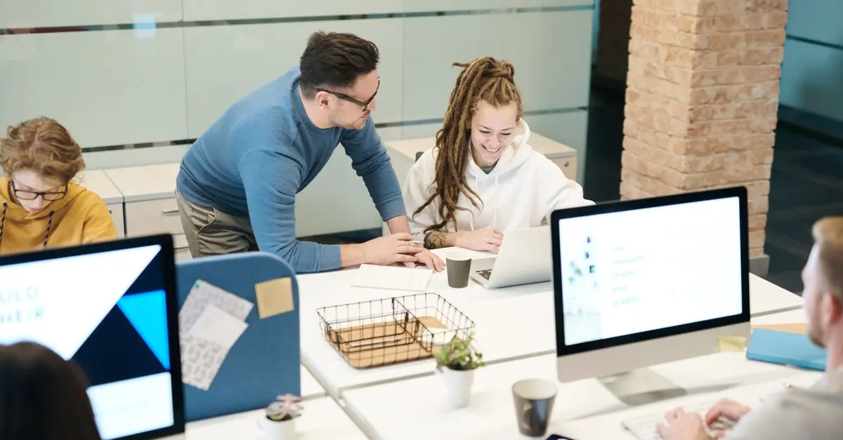 L'Impatto dell'Intelligenza Artificiale sul Lavoro