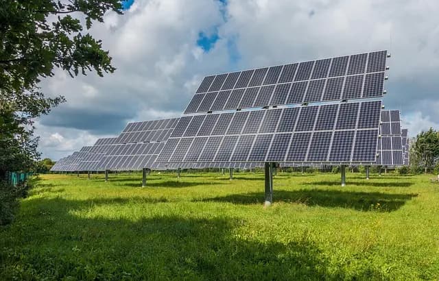 Tecnologie Sostenibili: Impatti e Innovazioni Future