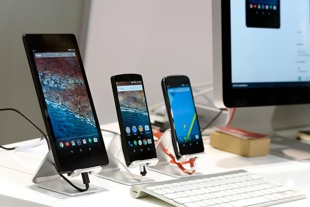Le Innovazioni Tecnologiche Che Plasmeranno il Futuro