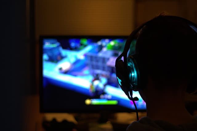 Come la Realtà Virtuale Sta Trasformando l'Industria del Gioco