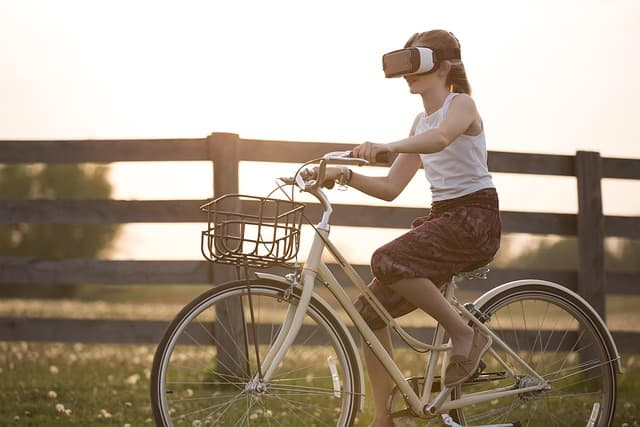 Come la Realtà Virtuale Sta Cambiando il Settore dell'Intrattenimento